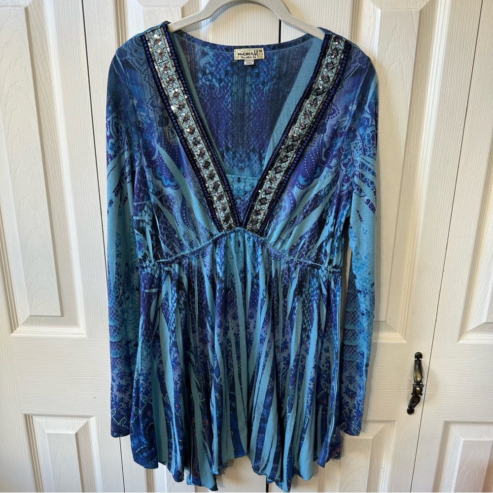 One World Embellished V Neck Long Sleeve Raw Hem Tunic Top Womens Size Medium